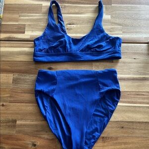 Vitamin A Vibrant Blue Ribbed Bikini- Size Large- like new!